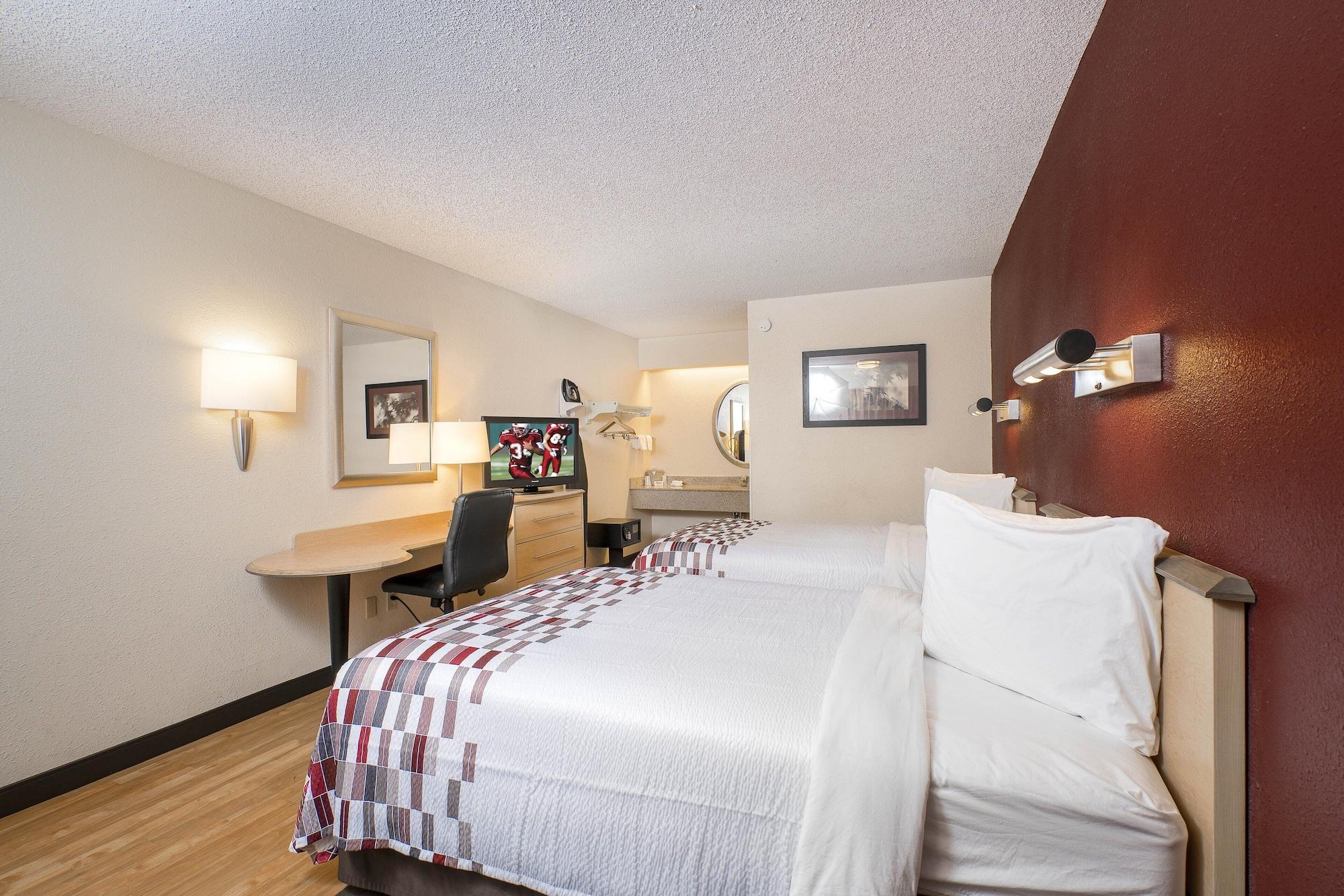 Red Roof Inn Louisville Fair And Expo Exterior photo